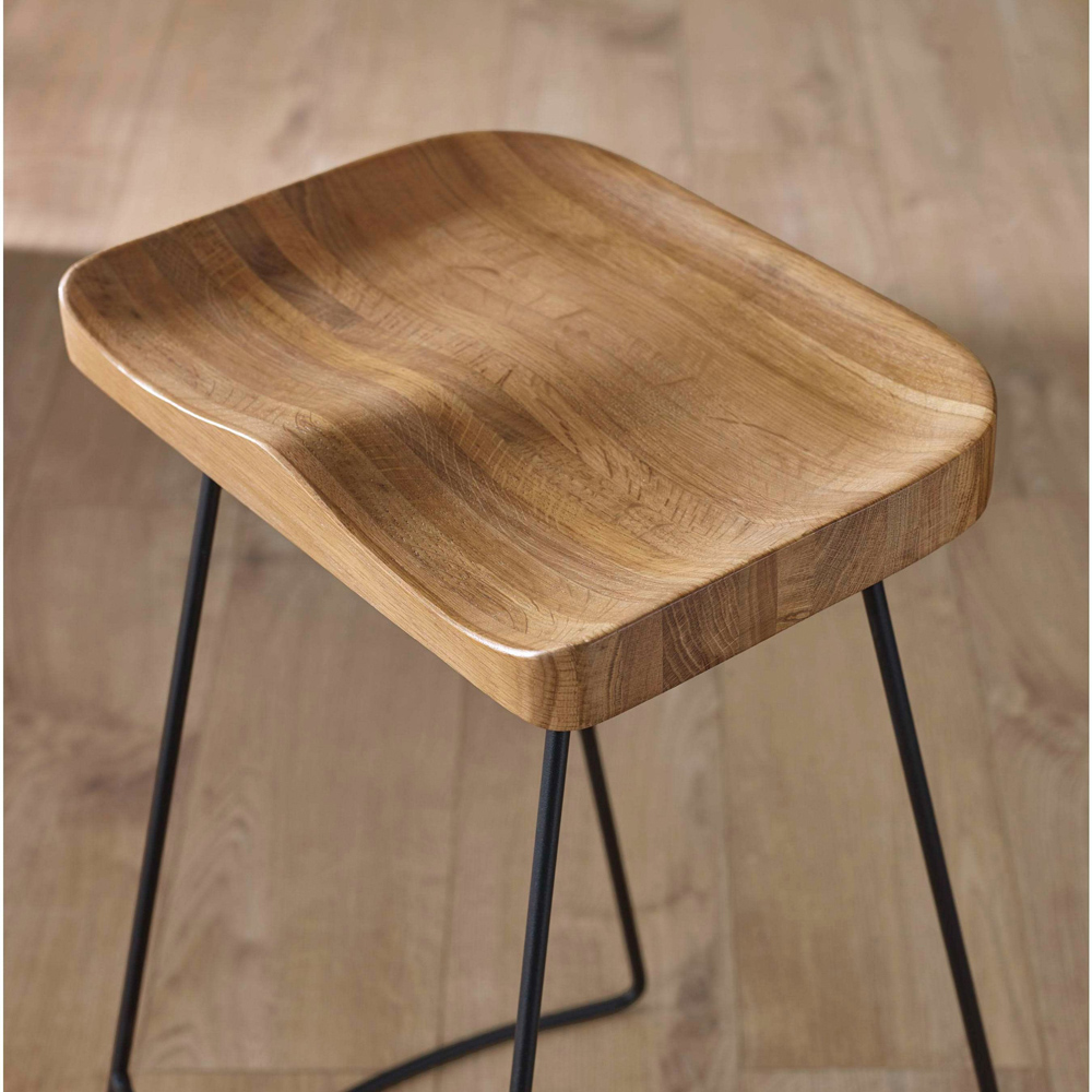 Julian Bowen Travis Oak Bar Stool Set of 2 Image 7
