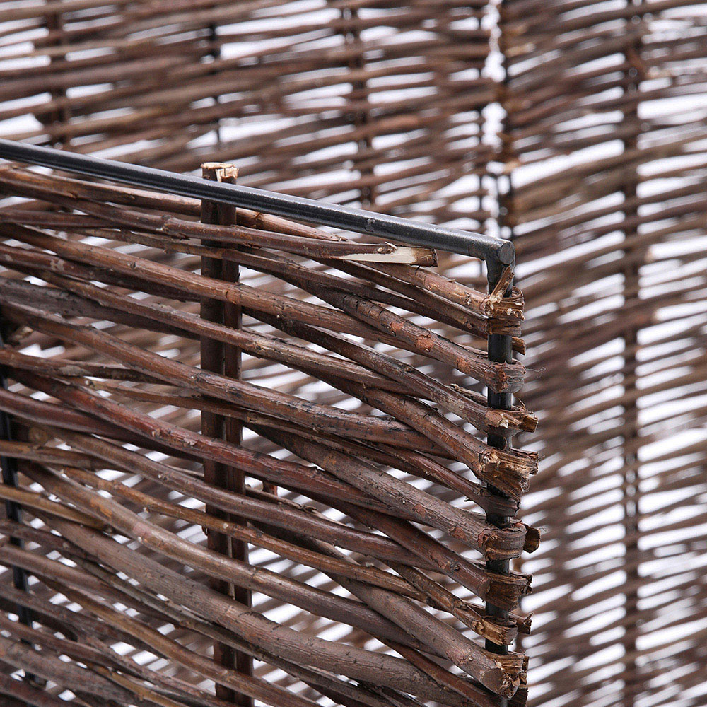 Living and Home 2.6 x 3.7ft UV Protect Wicker Outdoor Privacy Fence 81 x 115cm Image 5