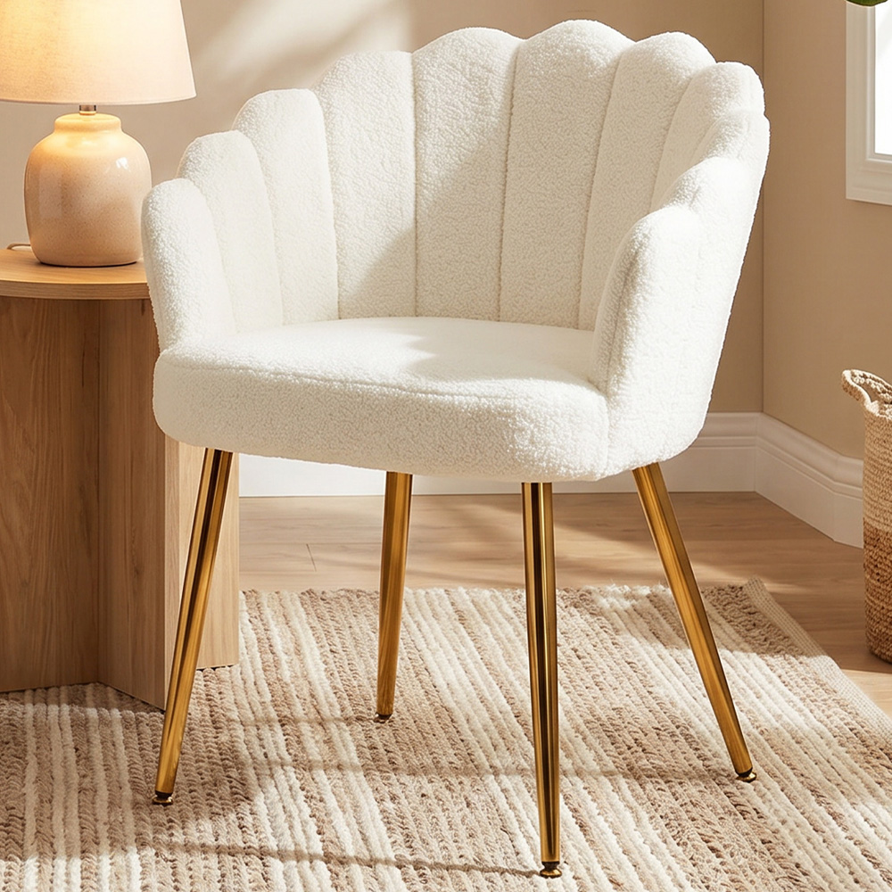 HOMCOM Cream Faux Lamb Wool Petal-Back Lounge Chair Image