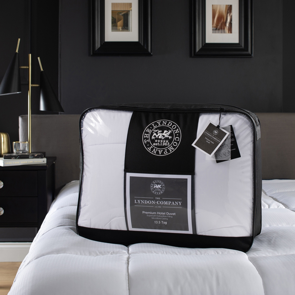 The Lyndon Company Double Hotel Premium Duvet 13.5Tog Image 2