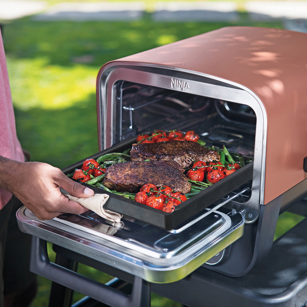 Ninja Woodfire Black Outdoor Oven Cast Iron Tray Image 2
