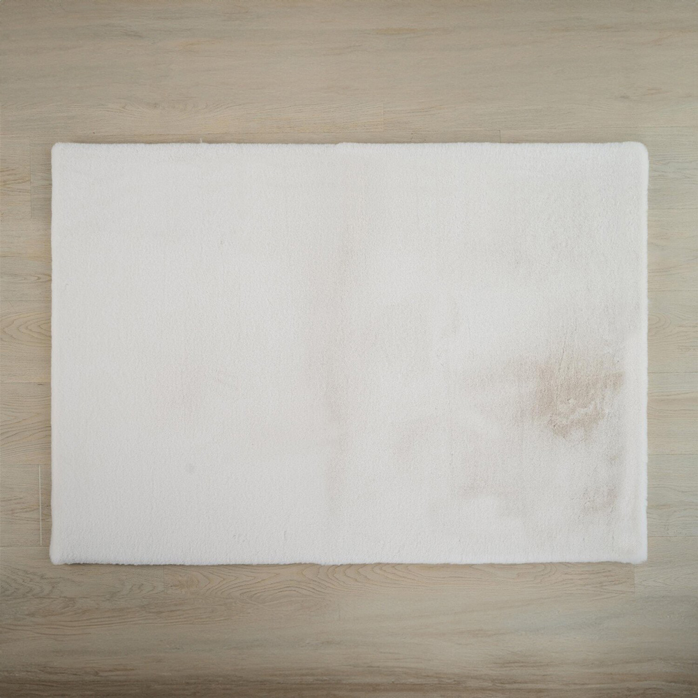 Lux Rabbit Faux Fur Rug - Cloud Image 6