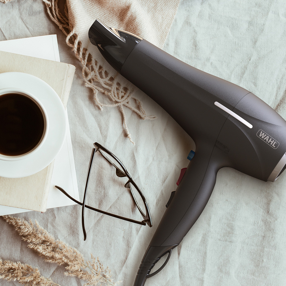 Wahl Ionic Smooth Black Hair Dryer with Detachable Diffuser Head 2200W Image 6