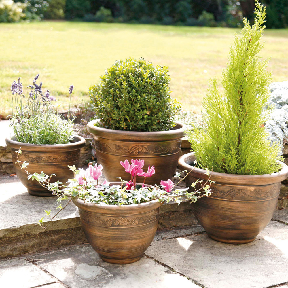 Wenlock Bronze Planters 4 Pack Image 2