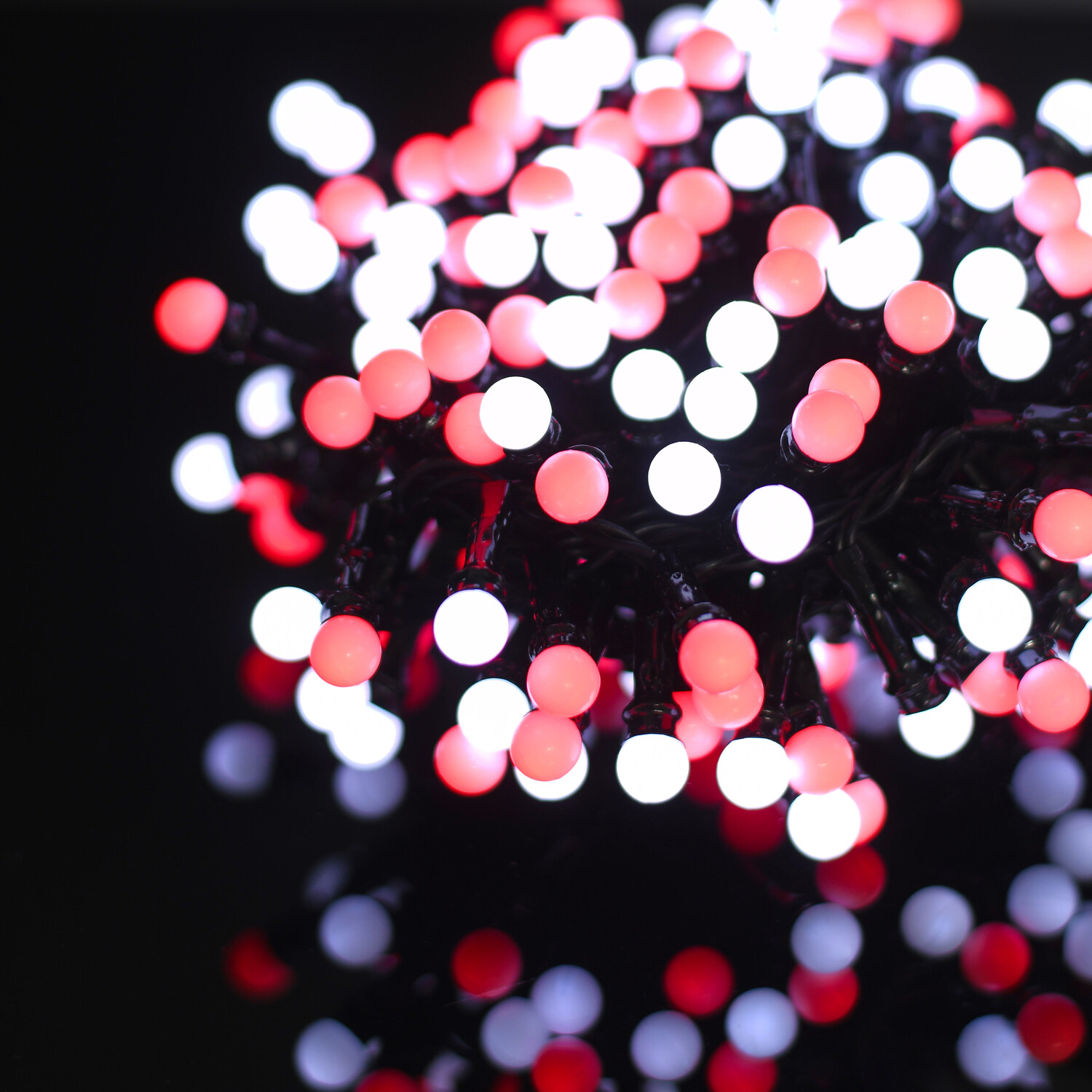 Christmas Red and White String Lights Chain Image 2