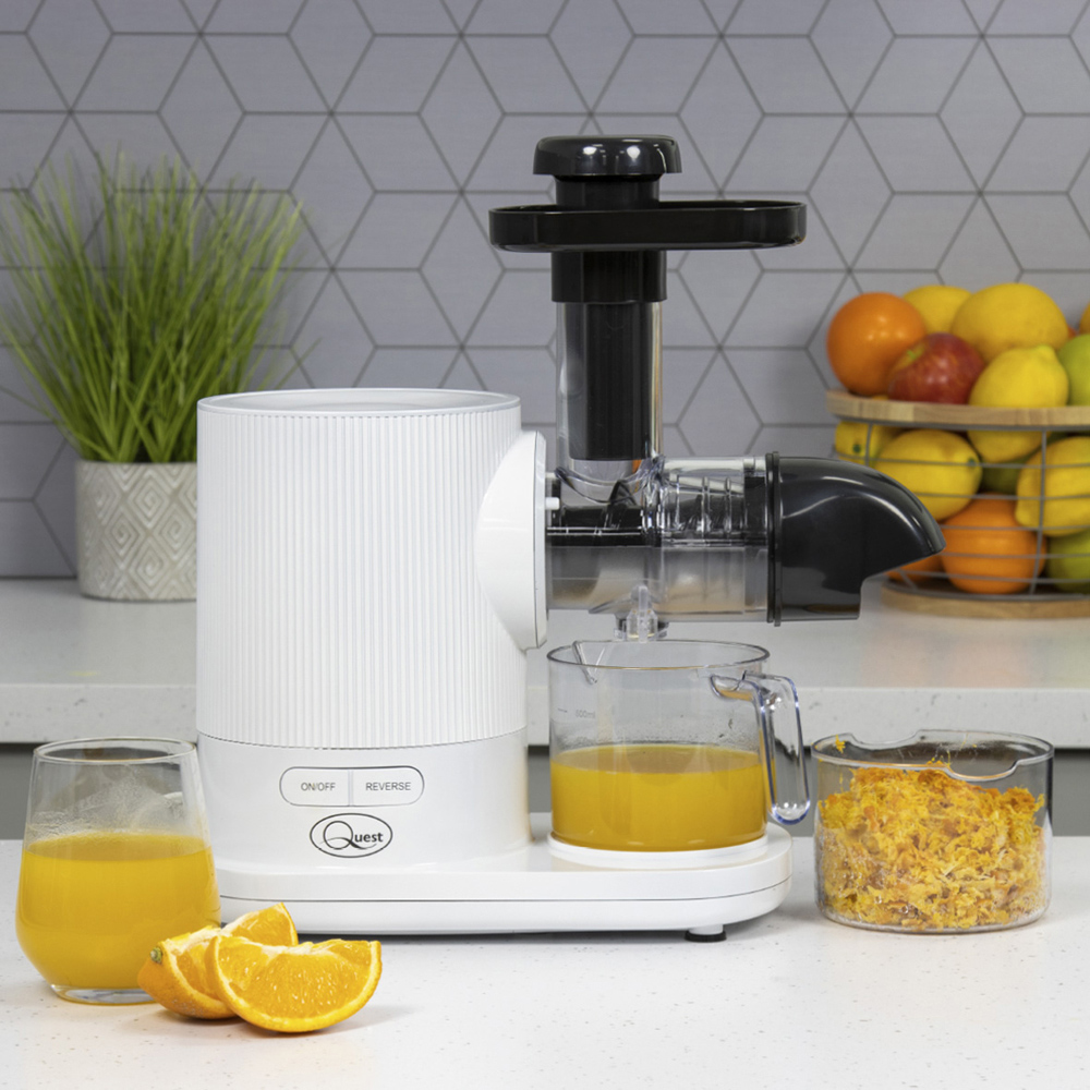 Quest White Slow Masticating Juicer 150W Image 2