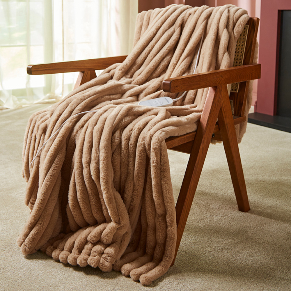 Morphy Richards Mocca Flannel Fleece and Striped Faux Fur Heated Electric Throw 160 x 130cm Image 9