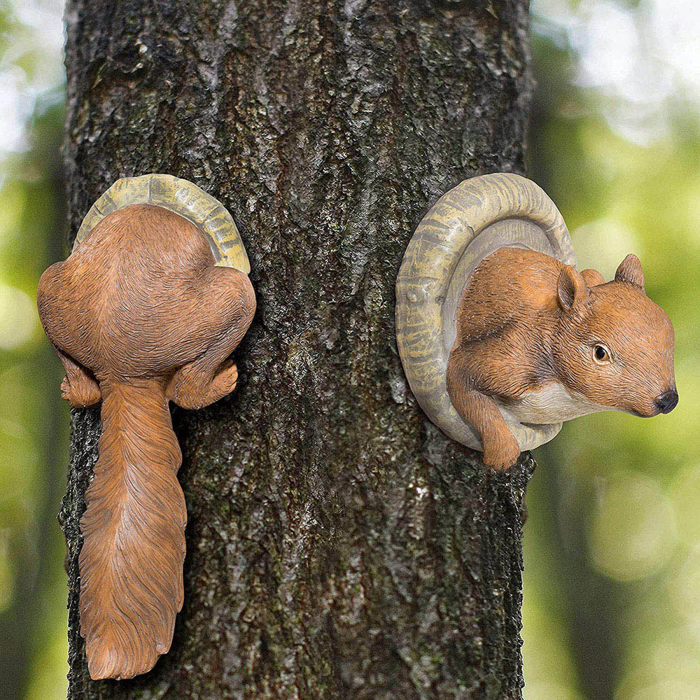 wilko 2 Piece Squirrel Tree Peeker Ornament Image 2