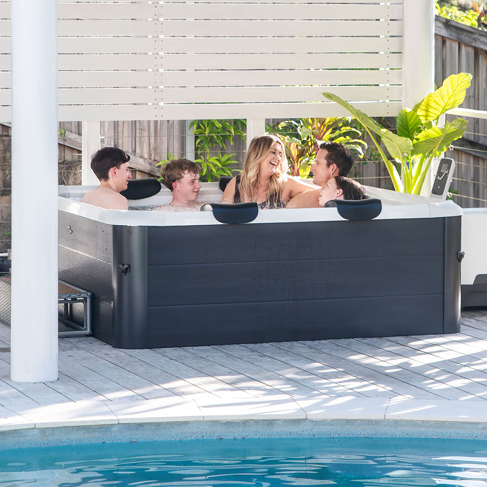 MSpa Oslo Aero Plus 4 Person Grey Inflatable Hot Tub with Smart App Control Image 9