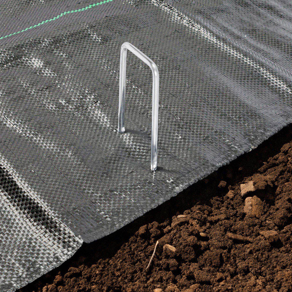 Harbour Housewares 150mm U-Shaped Weed Control Membrane Pegs 15cm 150 Pack Image 2