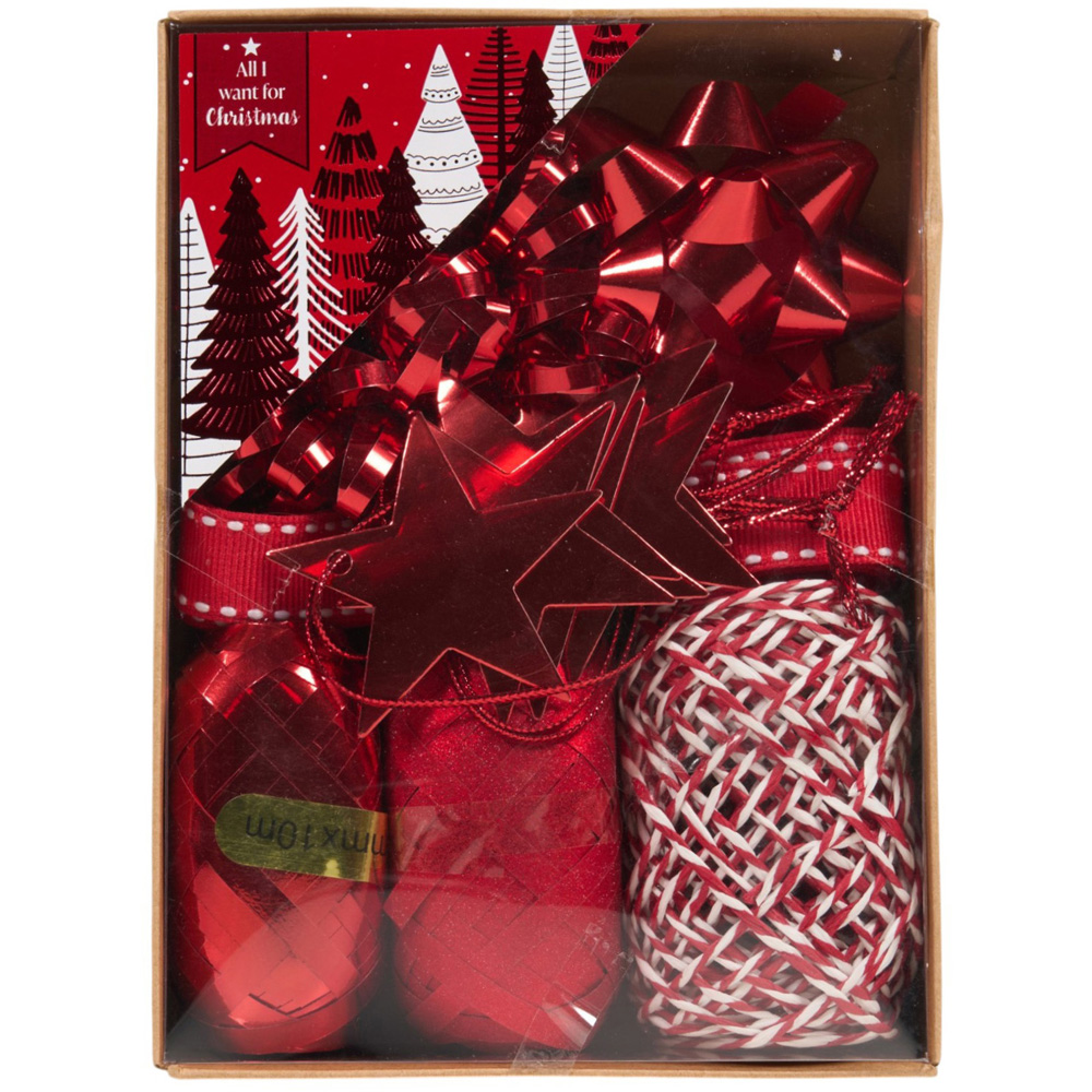 Traditional Christmas Wrapping Set Image 3