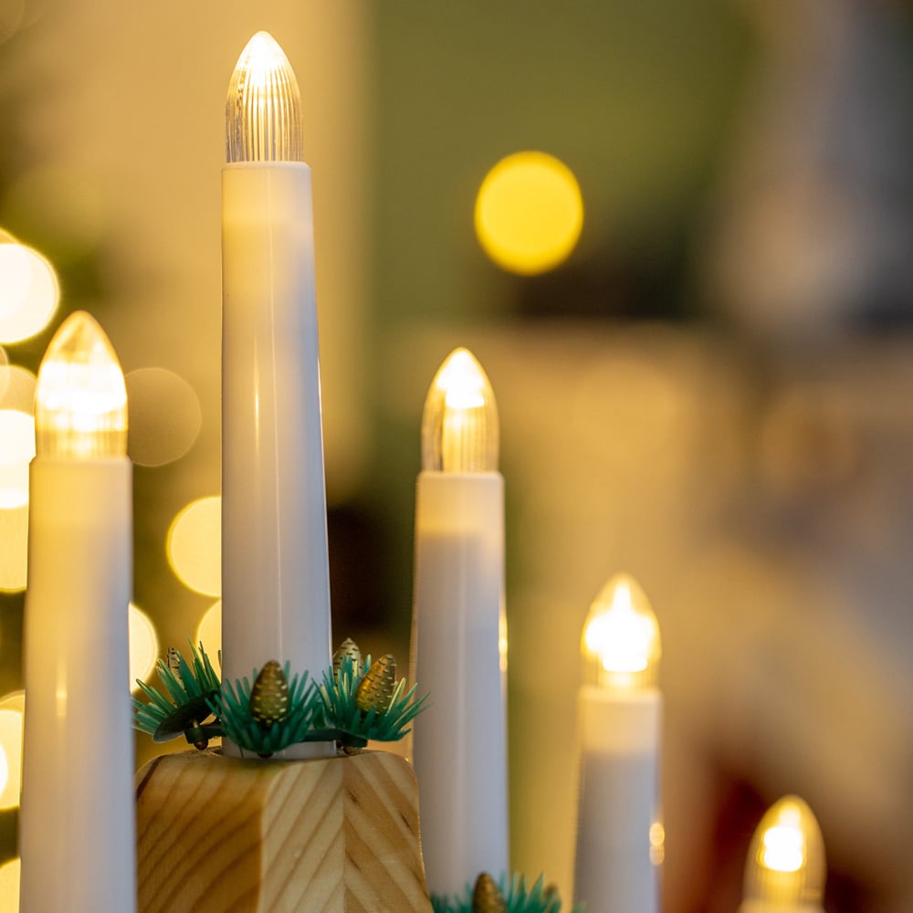 The Christmas Workshop 7 LED Battery Operated Pine Wooden Candle Bridge Light Image 3