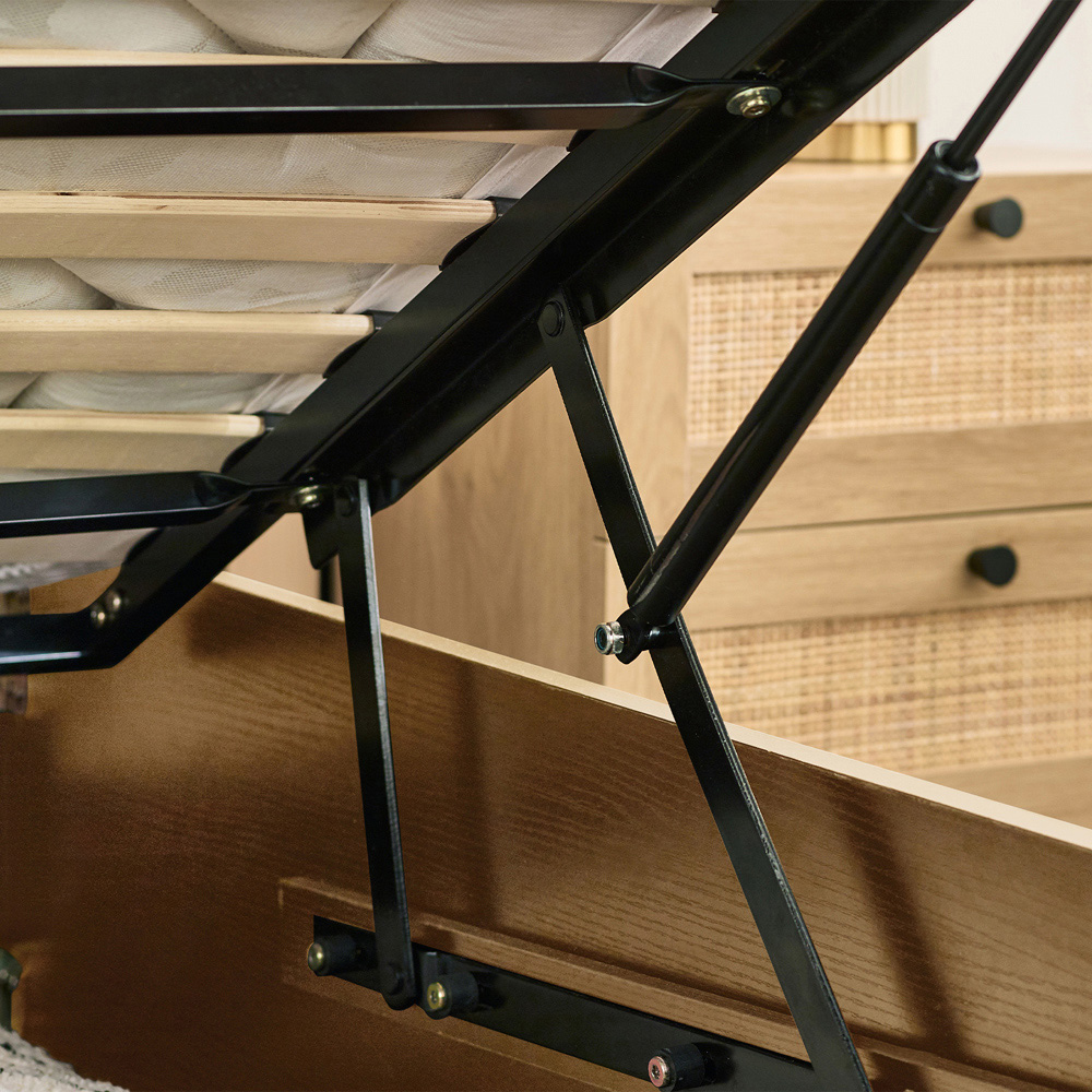Julian Bowen Padstow Ottoman King Size Oak Bed Frame Image 8