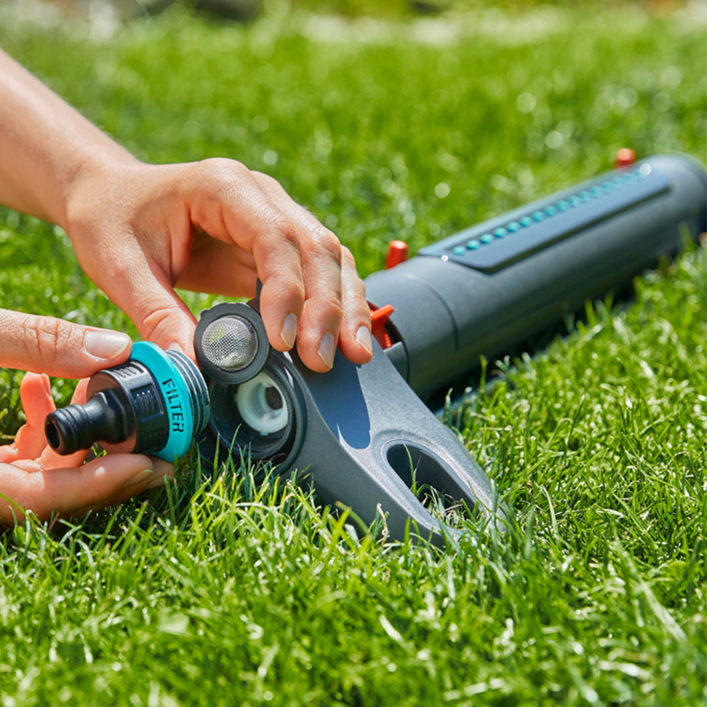 Gardena AquaZoom Oscillating Sprinkler with Free Connector Image 4