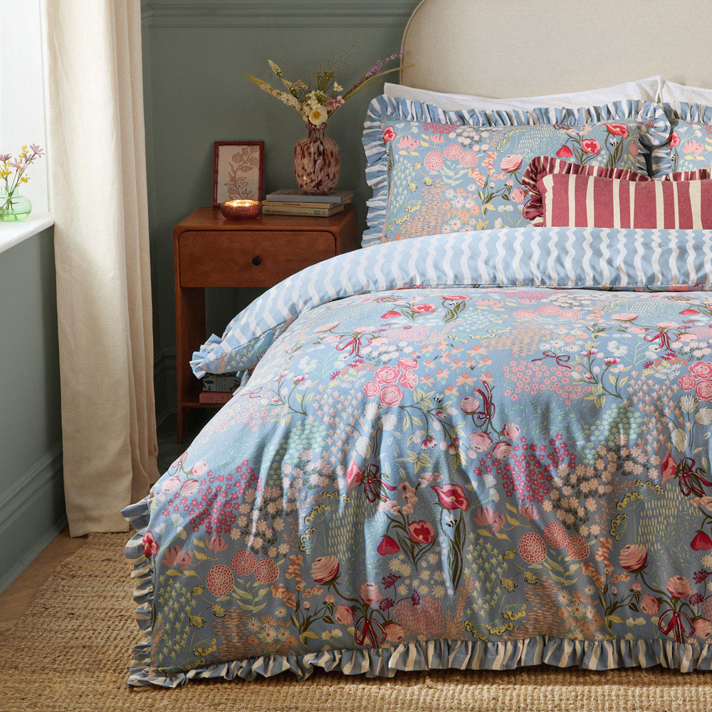 Furn Gardenia Single Seaspray Ruffle Reversible Duvet Cover Set Image 4