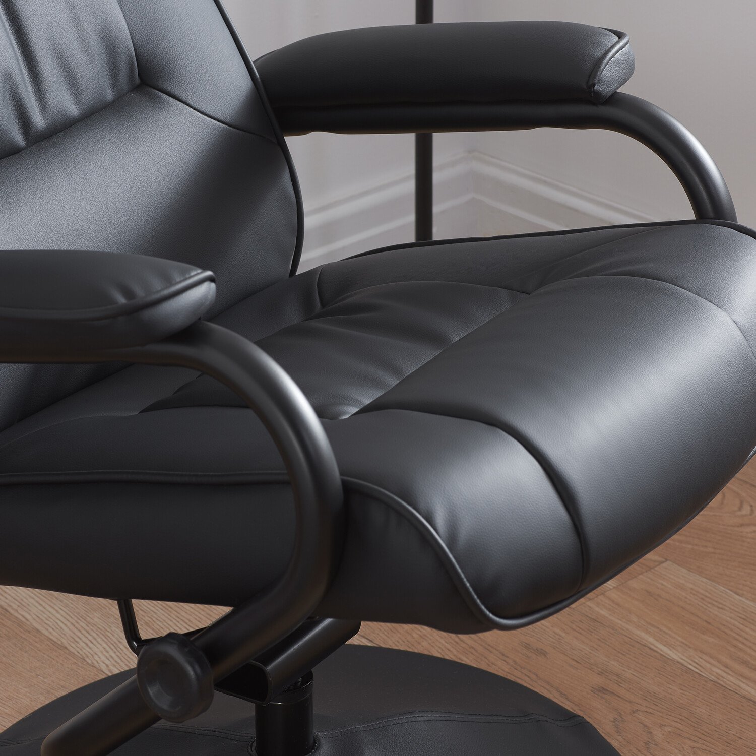 Memphis Black Swivel Chair Image 8
