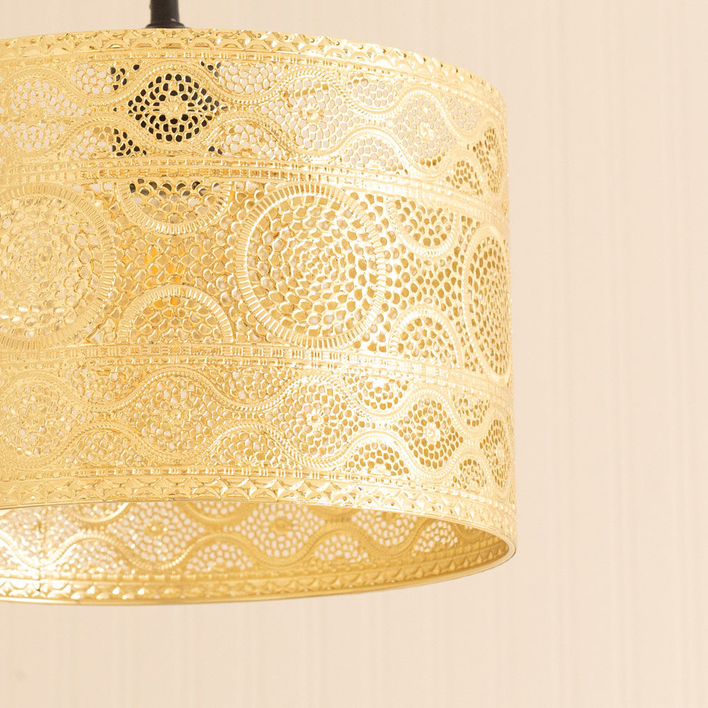 ValueLights Casablanca Gold Metal Easy Fit Drum Lamp Shade Image 3