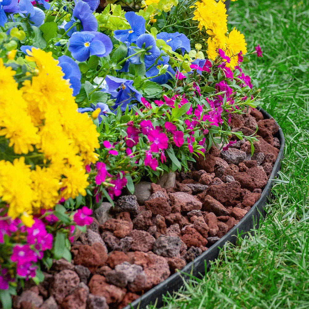 Living and Home 32ft x 5cm Black L Shaped No Dig Lawn Edging Image 2