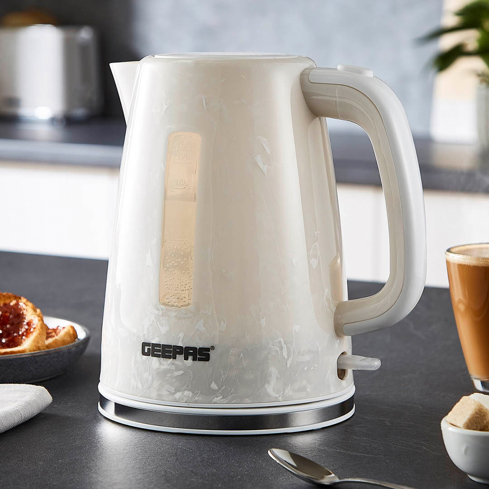 Geepas GK38067UK-WT Skye White 1.7L Cordless Kettle 2200W Image 2