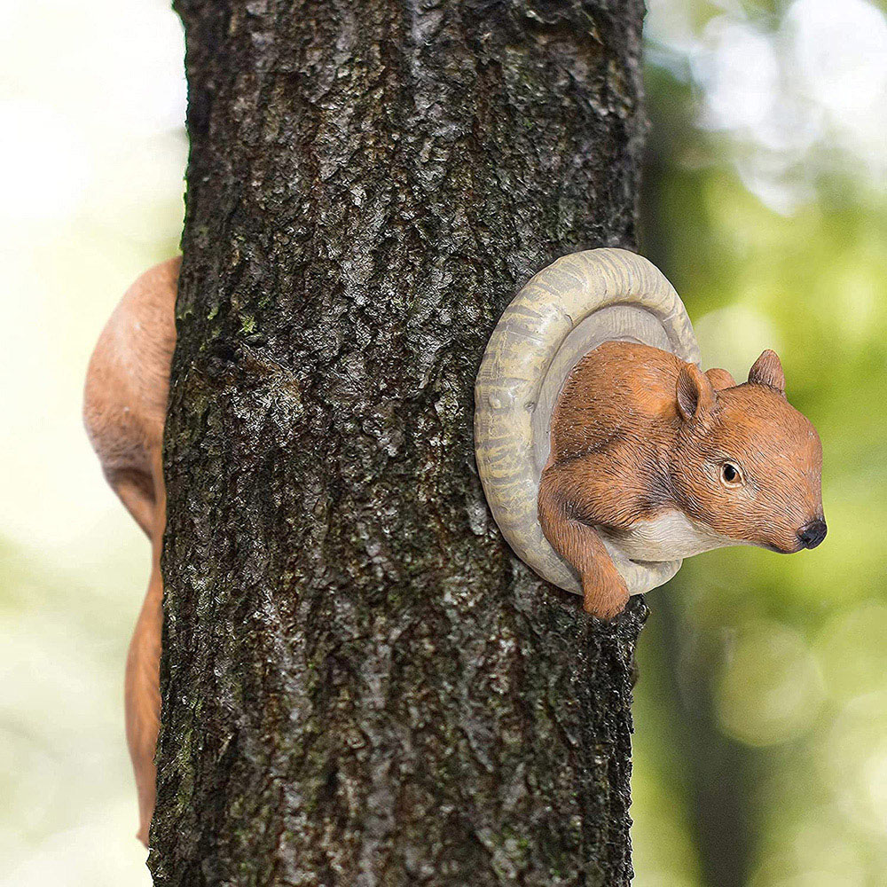 wilko 2 Piece Squirrel Tree Peeker Ornament Image 5