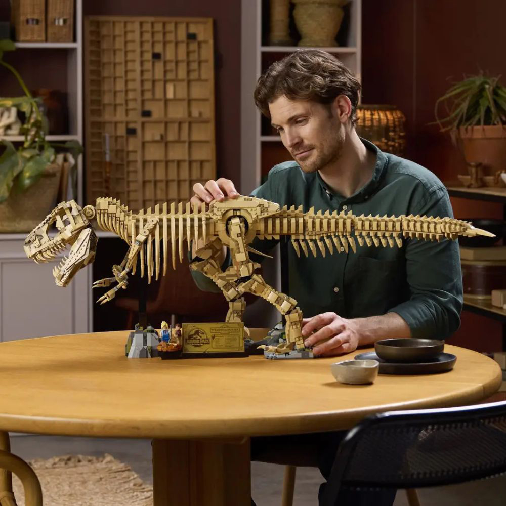 LEGO Dinosaur Fossils 76968 Tyrannosaurus Rex 3145 Pieces Image 2