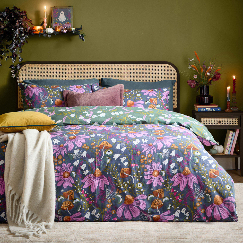 Furn Single Ghoul Gardens Green Halloween Reversible Duvet Set Image 1