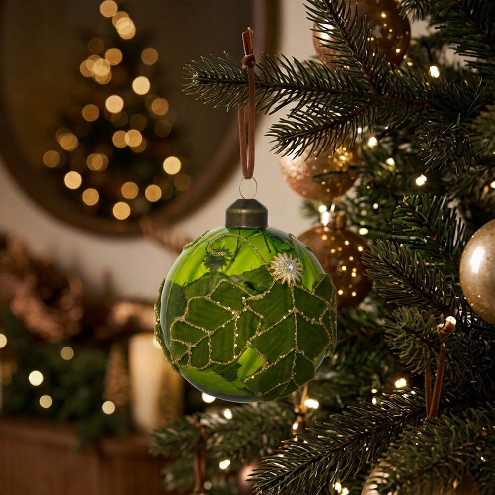 Leaf Bauble Forest Green Image 2