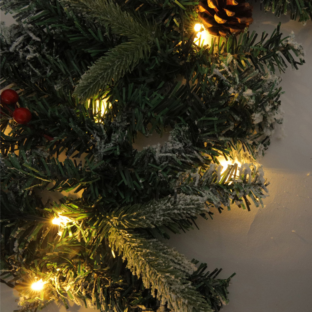 Groundlevel Pre-Lit Christmas Garland Image 3
