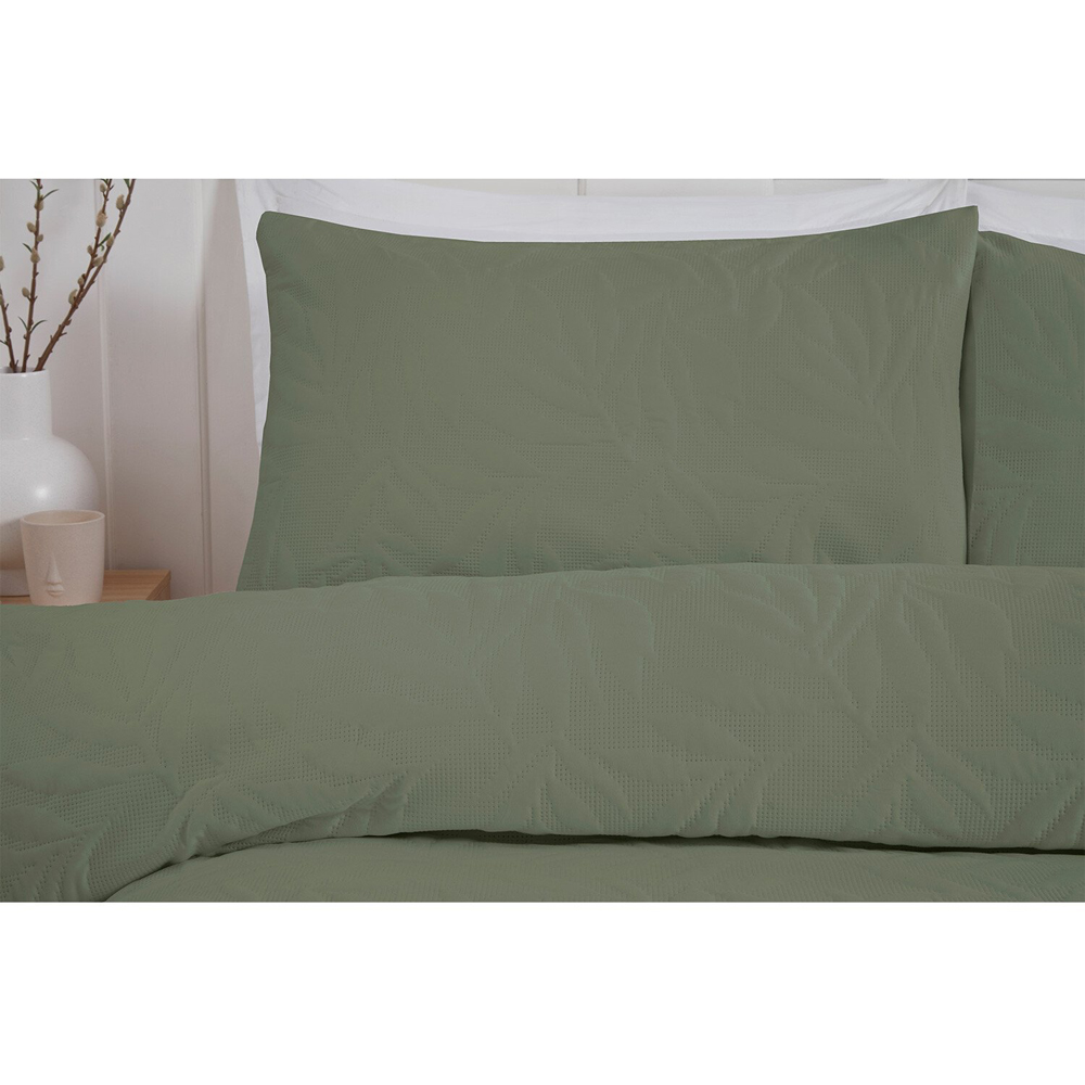 Avery Leaf Duvet Cover and Pillowcase Set - Olive Green / Superking Image 2