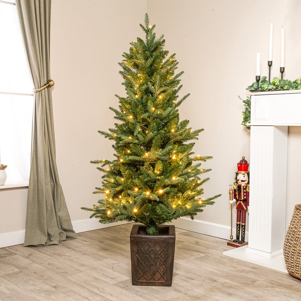 The Christmas Centre Pre-Lit Winchester Fir Artificial Xmas Tree 4.5ft Image 8