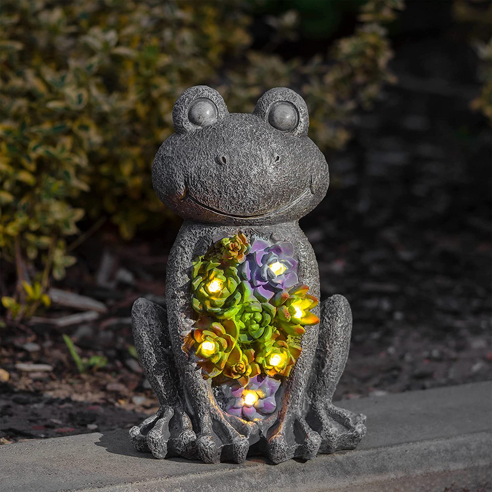 wilko Garden Frog Statue with Solar Lights Image 5