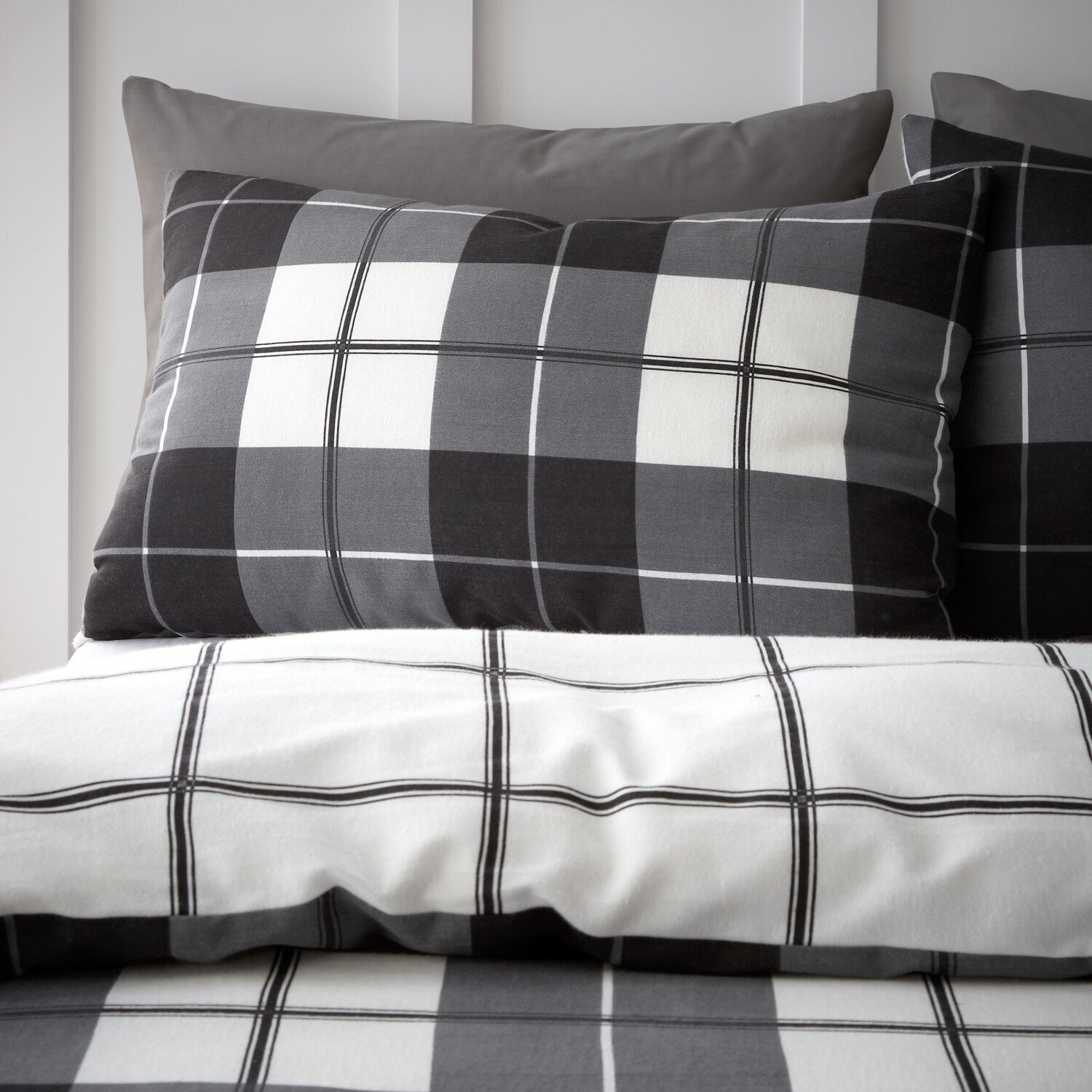 Finlay Check Duvet Set - Charcoal / King Image 5