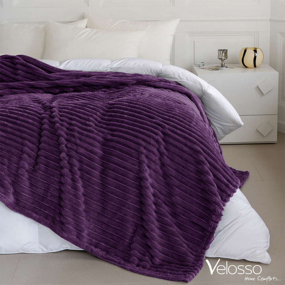Velosso Bellissima Aubergine Plush Throw 200 x 240cm Image 4