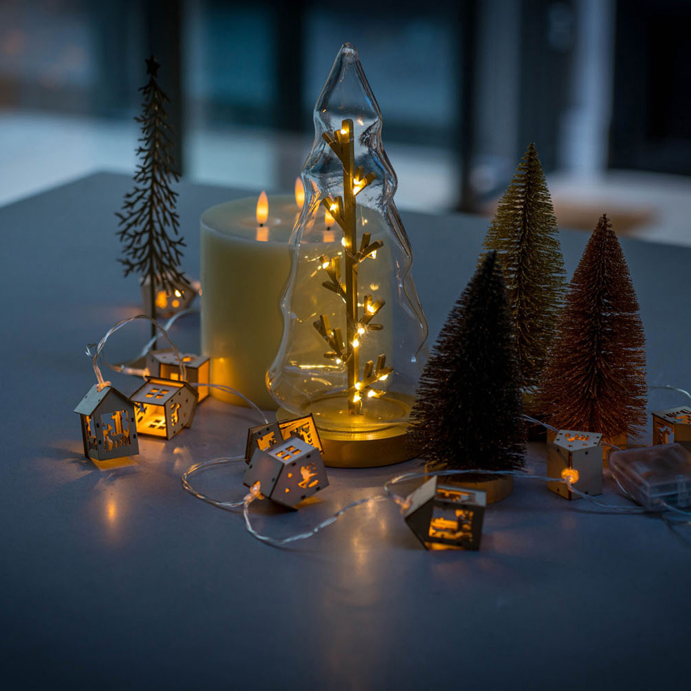 ValueLights 10 LED Wooden House String Light Image 5