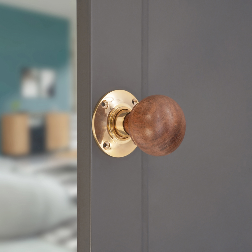 Spira Brass Polished Brass Rosewood Bun Rim and Mortice Door Knob 2 Pack Image 2