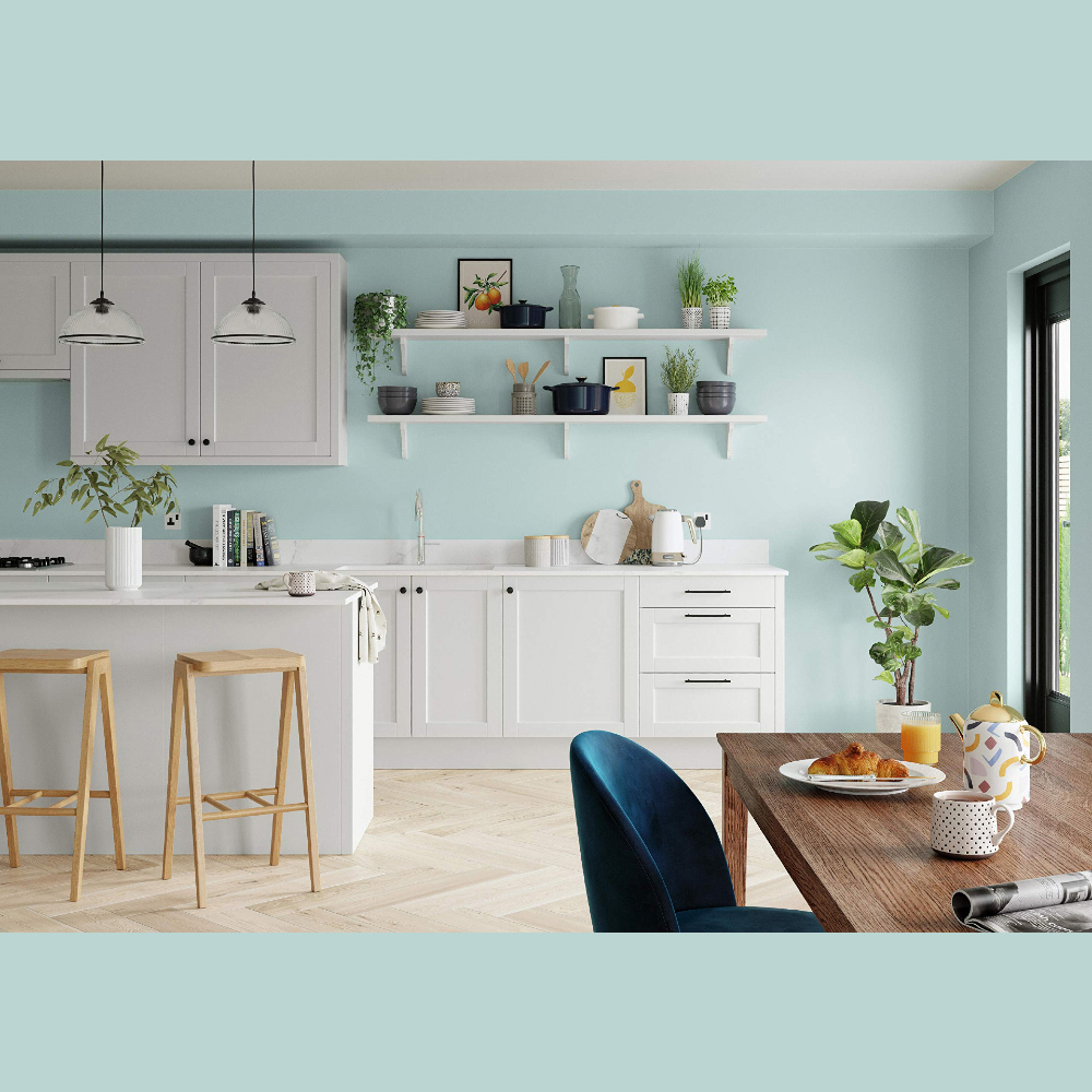 Dulux Trade Mint Macaroon Walls and Ceilings Diamond Matt Paint 5L Image 4