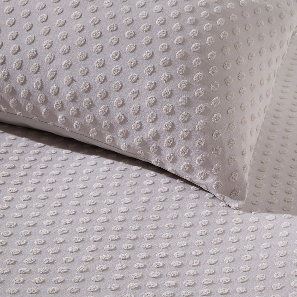 Yard Polka Double Stone Tuft Duvet Cover Set Image 3