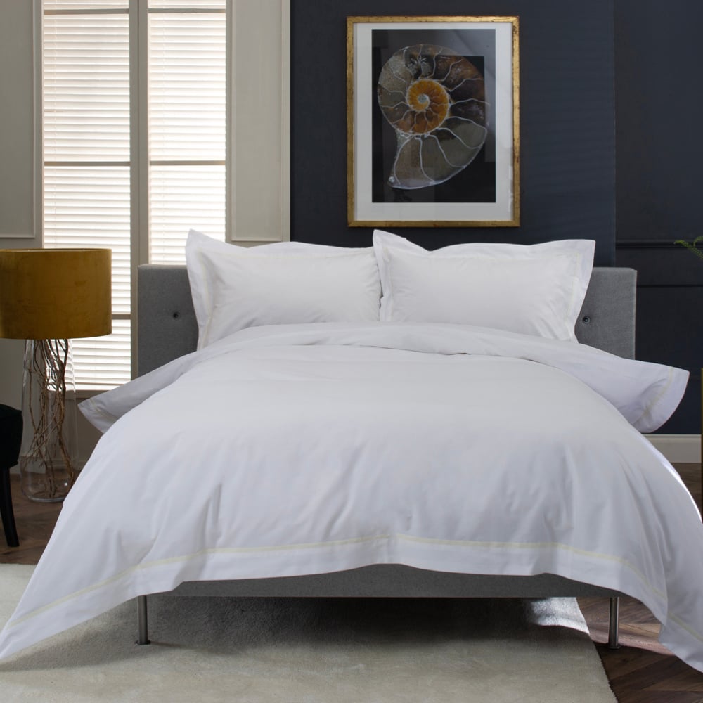The Lyndon Company Hampstead Double Cream Duvet Set Image 1