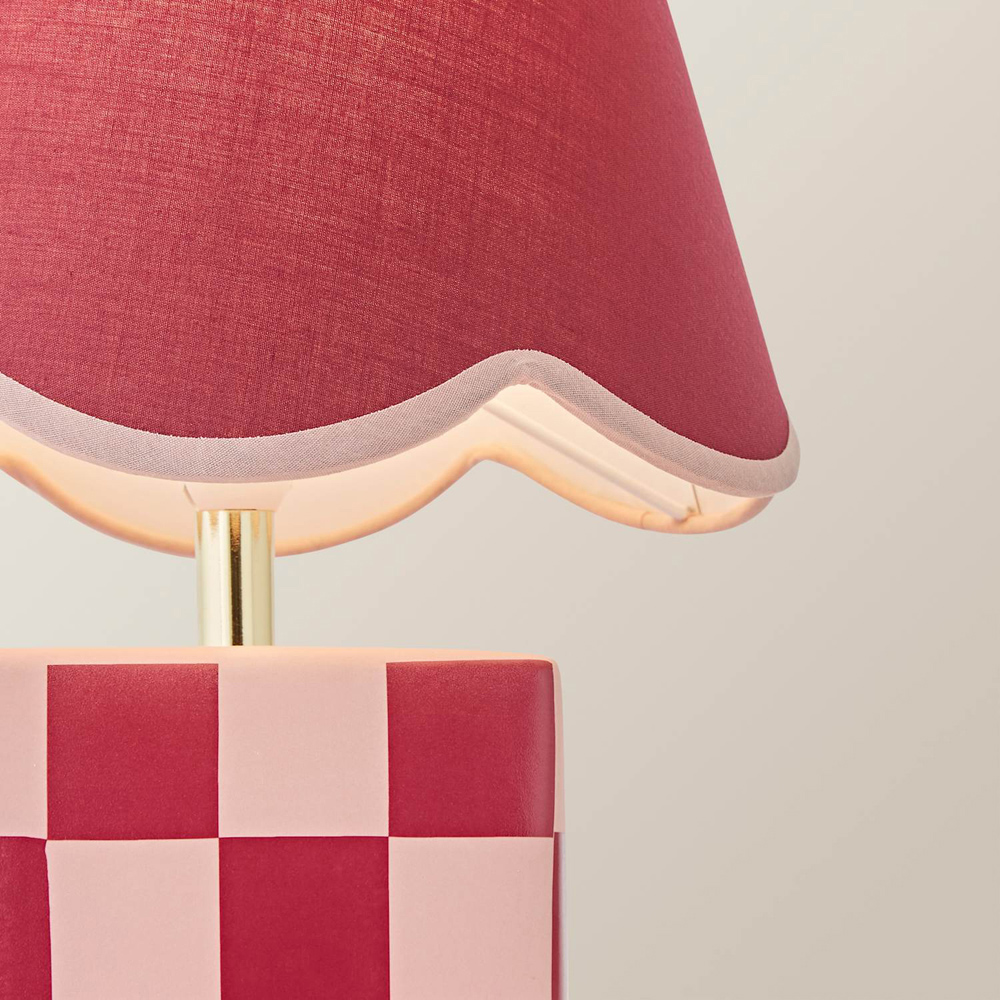 ValueLights Evie Scallop Shade Burgundy Ceramic Checkerboard Table Lamp with Bulb Image 3