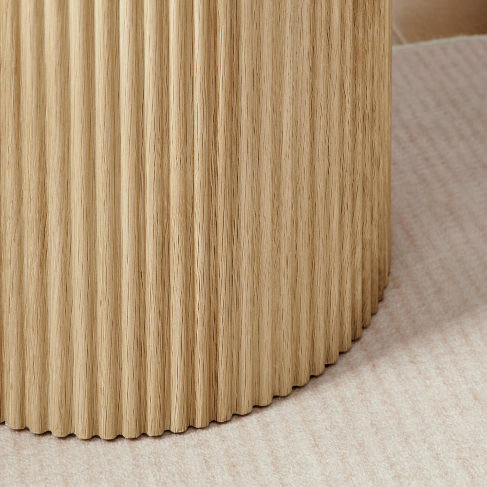 Furniturebox Penfold Oak Effect Round Wood Pedestal Side Table Image 3