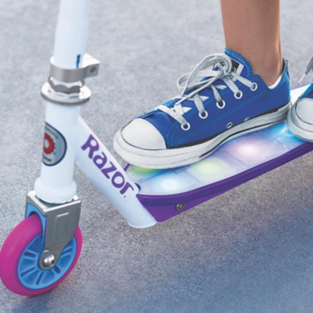 Razor Electric 10.8 Volt Party Pop Kick Scooter Image 6