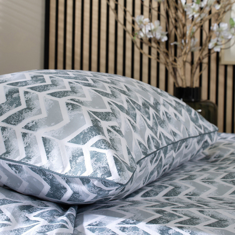 The Lyndon Company Chevron King Size Grey Duvet Set Image 2