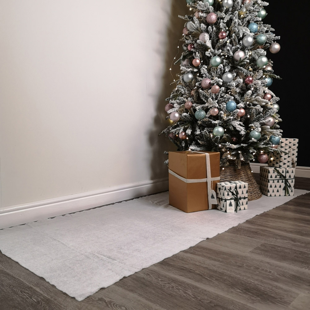 Samuel Alexander Soft White Artificial Snow Blanket Decoration Image 2