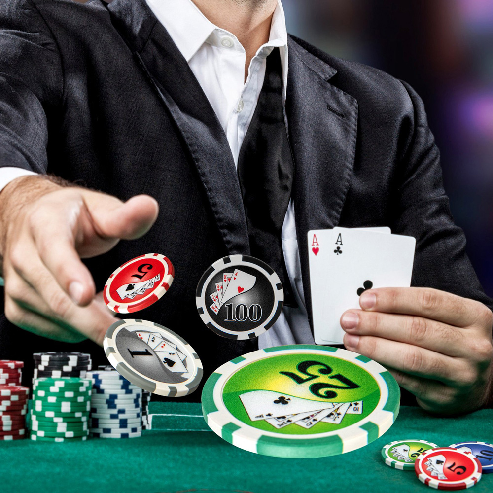 Costway Black Texas Holdem Poker Set with 300 Chips Image 2