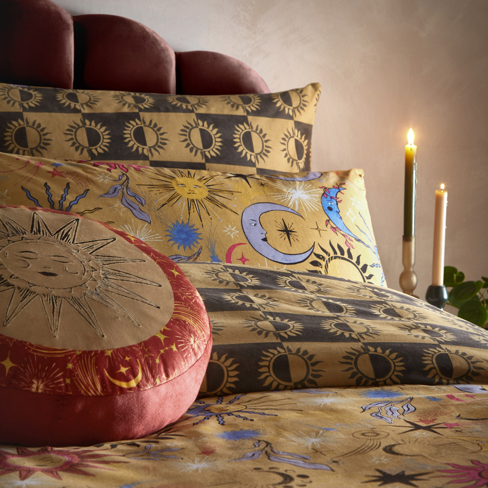 furn. Ethereal King Size Star Gold Rust Reversible Duvet Set Image 2