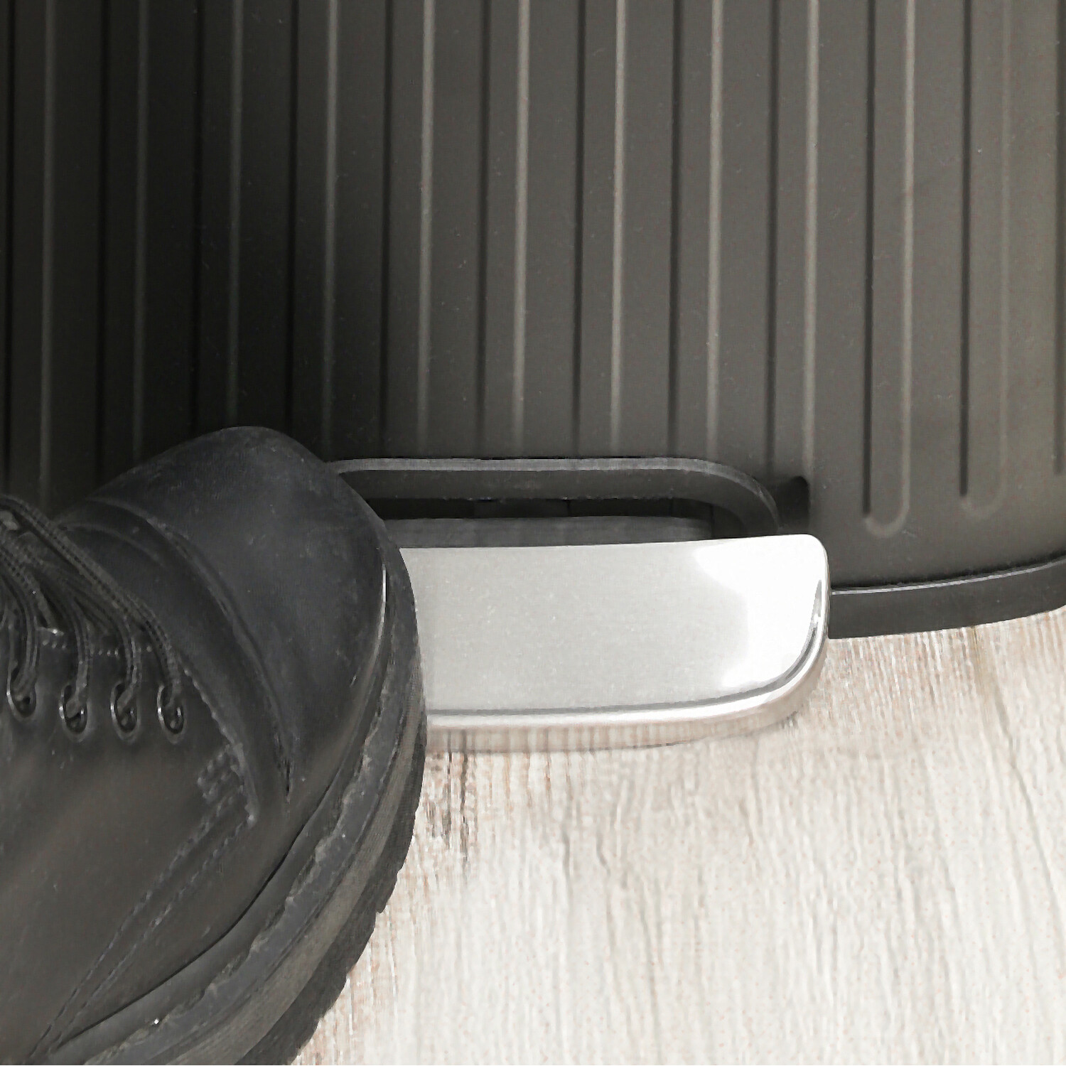 Living Solutions Ribbed Pedal Bin 30L Black Image 4