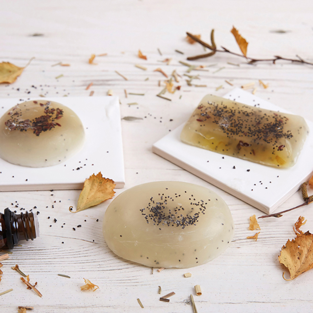 Bee & Bumble Multicoloured Organic Soap Craft Kit Image 2