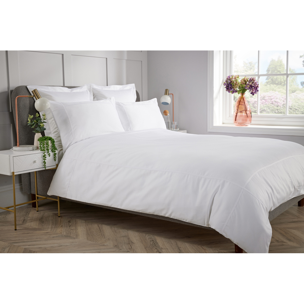 Bellissimo Home King Size White Criss Cross 400 Thread Count Duvet Set Image 2