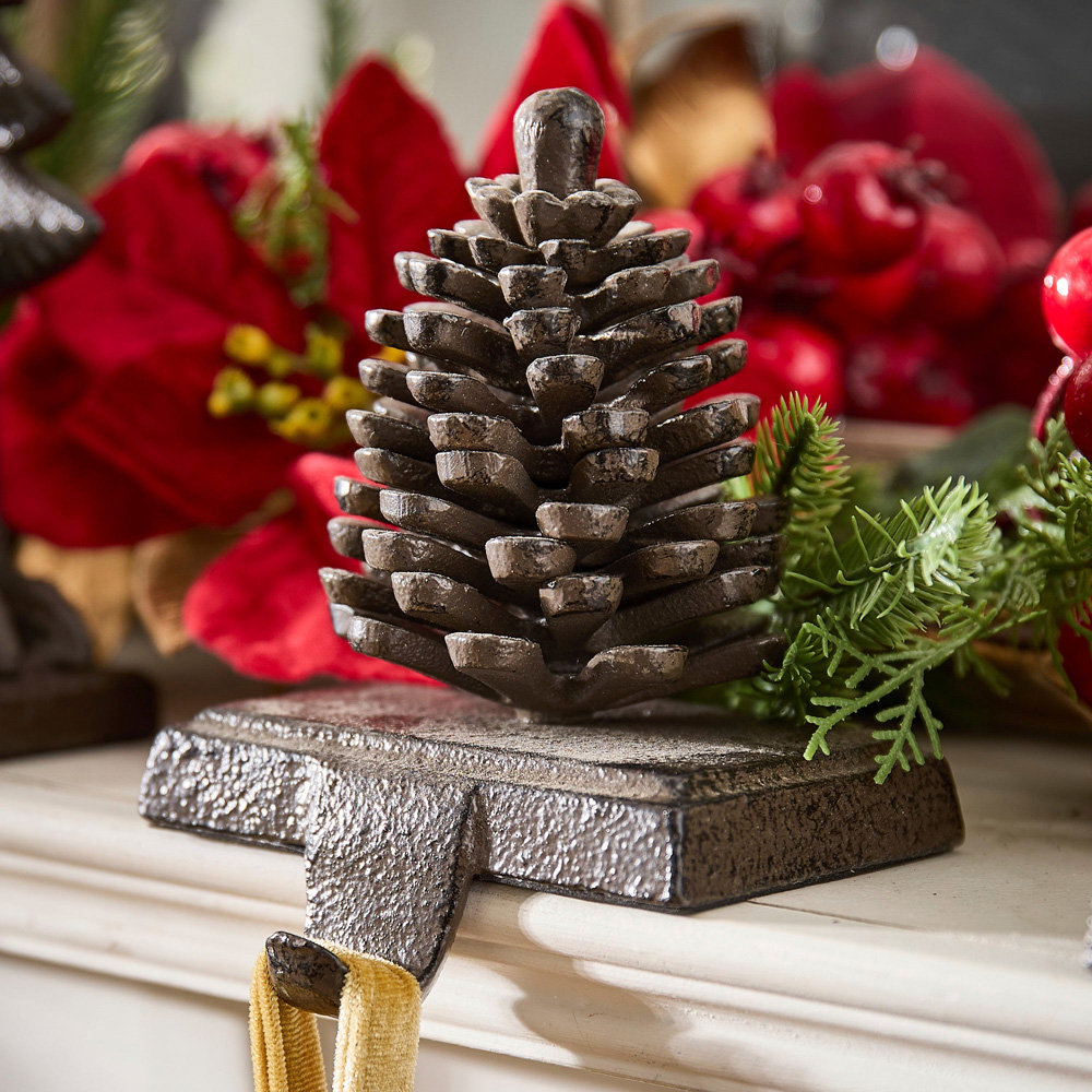 Dibor Cast Iron Pine Cone Christmas Stocking Holder Image 2