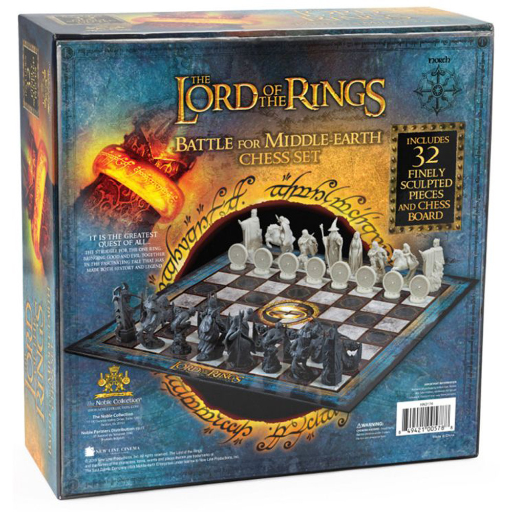 The Noble Collection Lord of the Rings Chess Set Image 6